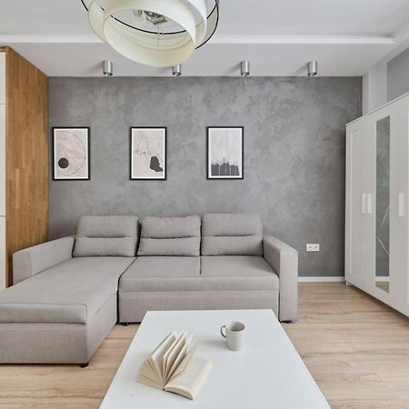 Modern Studio With Balcony For 4 Guests In Wroclaw By Noclegi Renters Dış mekan fotoğraf