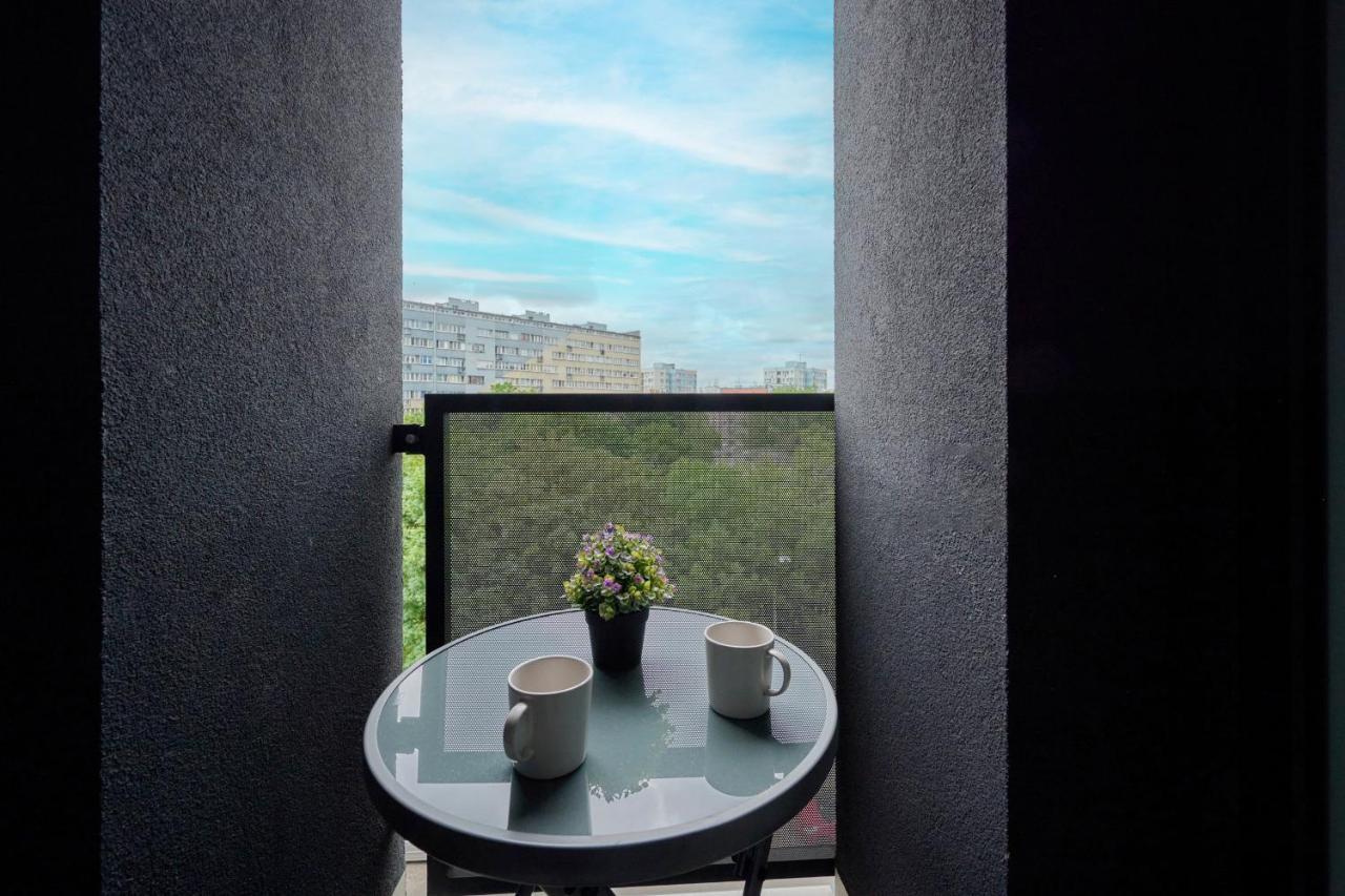Modern Studio With Balcony For 4 Guests In Wroclaw By Noclegi Renters Dış mekan fotoğraf